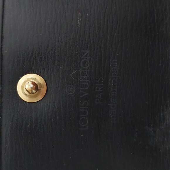 Authentic Pre-owned Louis Vuitton 6 key holder - Picture 9 of 10